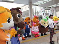 武蔵小山商店街で選挙活動