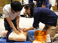 AEDによる応急救護訓練