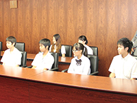 ポートランド市 青少年ホームステイ派遣生が区を表敬訪問