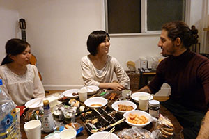 巻きずしなどで食事会