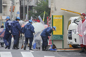 立会川沿道の清掃活動