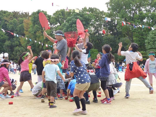 大運動会玉入れの様子