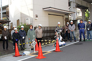 講評を聞く町会会員