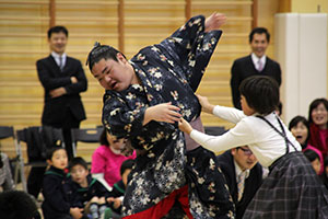 白海竜との相撲体験