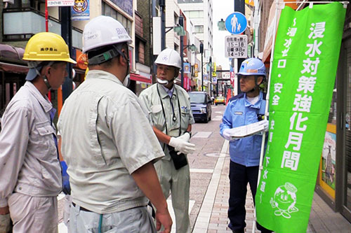 戸越銀座での雨水ます点検