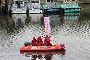 勝島運河での水上啓発活動