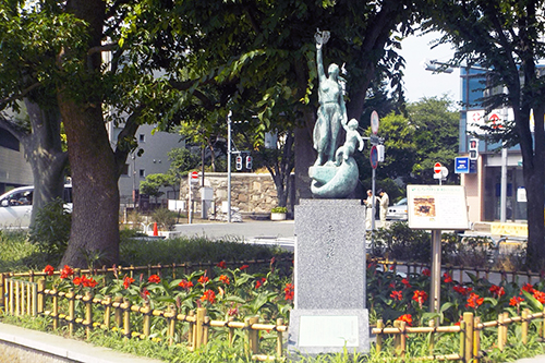 西大井駅前しながわ平和の花壇