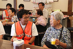 地元高齢者と地元高校生の交流