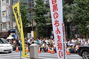 早朝より長い列ができたさんま祭り会場