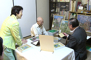 歓談する濱野区長　坂田さん　蓼沼会長