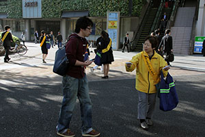 地域の方と一緒にクリーンキャンペーーン