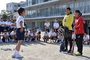 柴田選手・大家選手にお礼のあいさつ