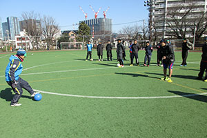 少年サッカー連盟パス練習