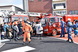 関係車両展示