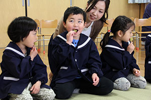 おいしいお菓子に舌鼓