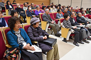笑いの渦に包み込まれた会場