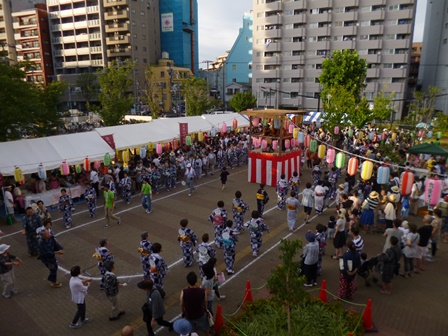 盆踊り開催の様子