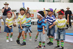 子どもたちのダンスの発表