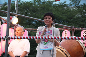 あいさつを述べる中川原副区長