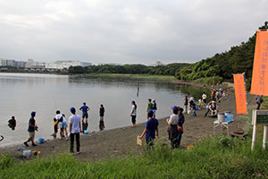 親子やボランティアでにぎわう大井ふ頭中央公園のなぎさの森