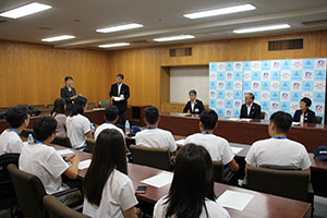 モンゴル高専生 表敬訪問の様子