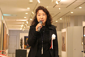 林氏の紹介をする鳥山館長
