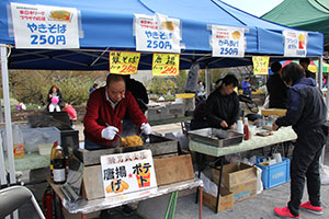 品川区商店街連合会による模擬店