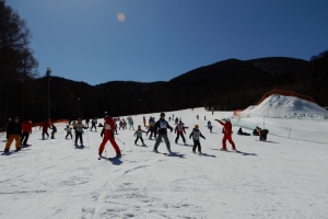 絶好の雪遊び日和でした