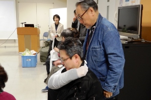 ストッキングで腕を吊りました