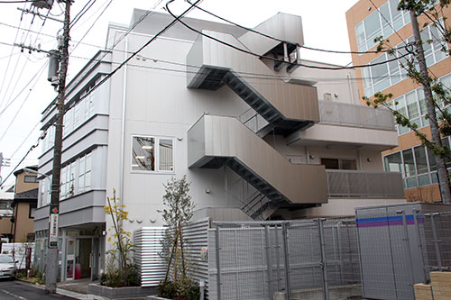施設の外観