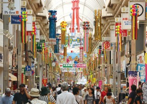 武蔵小山商店街のにぎわい