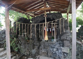 大井の水神社