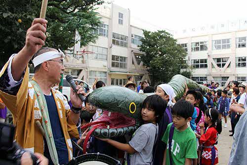 岩神温泉の大蛇みこし