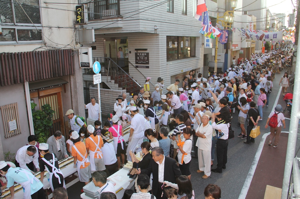 ジャンボのり巻きの列